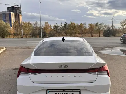Hyundai Elantra 2021 года за 7 300 000 тг. в Астана – фото 4