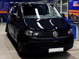 Стекло лобовое (Молдинг) Volkswagen Transporter 03-15/Multivan 03-15 за 38 700 тг. в Павлодар