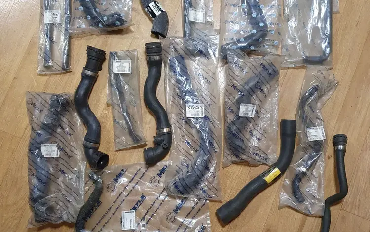 Патрубок шланг бмв bmw е36,е34,е38,е39,е46,е53,е60,е65,е70,е71,f15,f16 за 5 000 тг. в Алматы