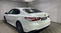 Toyota Camry Luxe 2021 годаүшін13 600 000 тг. в Алматы – фото 2