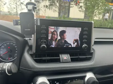 Toyota RAV4 2021 года за 14 000 000 тг. в Астана – фото 10