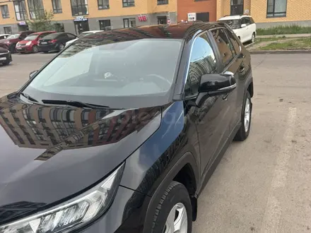 Toyota RAV4 2021 года за 14 000 000 тг. в Астана – фото 8