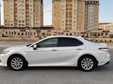 Toyota Camry 2018 года за 12 500 000 тг. в Актау – фото 4