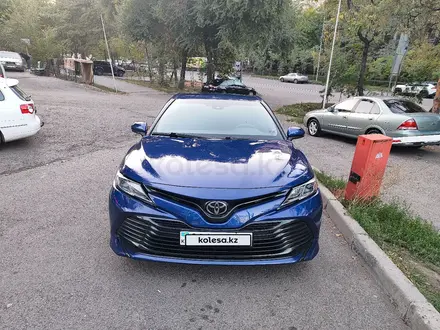 Toyota Camry 2019 года за 9 900 000 тг. в Алматы