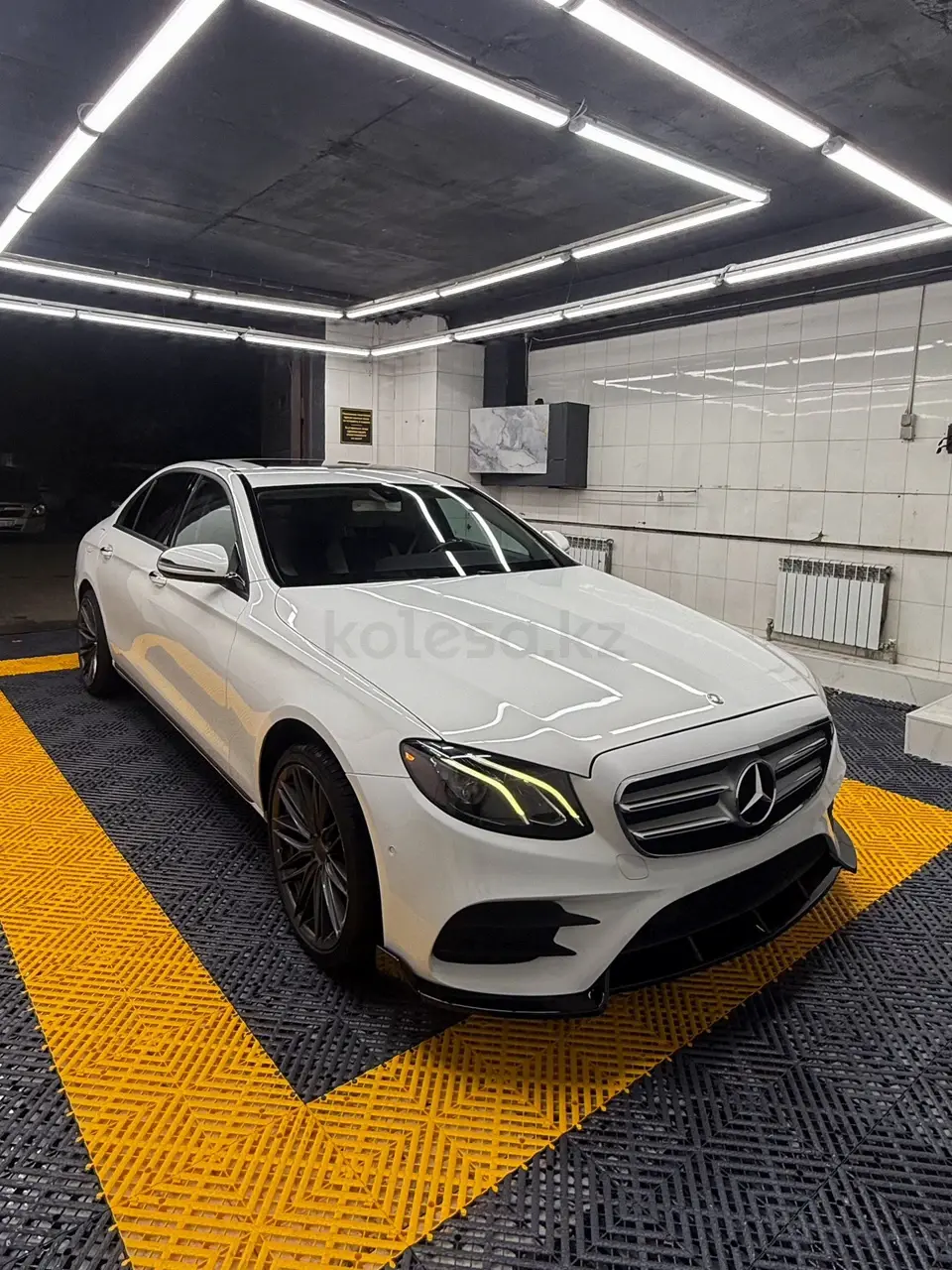 Mercedes-Benz E-Class, 2016