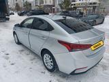 Hyundai Accent 2018 года за 7 500 000 тг. в Астана – фото 2