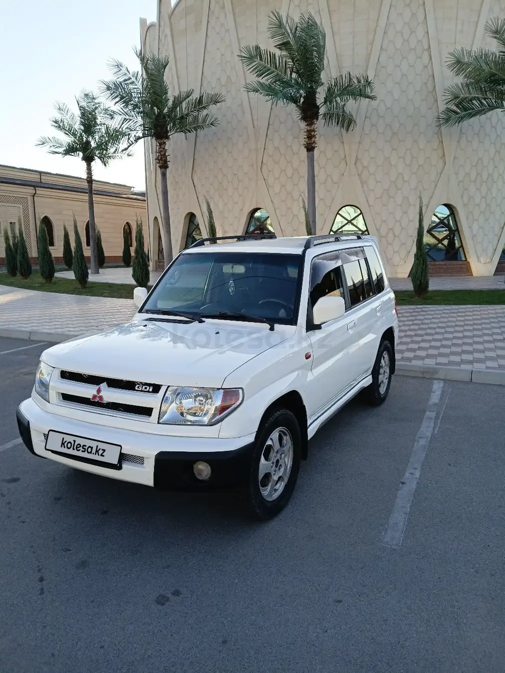 Мицубиси Pajero iO, 1999