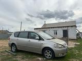 Toyota Avensis Verso 2003 года за 3 000 000 тг. в Актобе