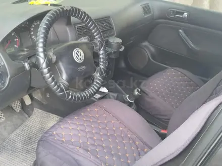 Volkswagen Golf 2001 года за 1 850 000 тг. в Астана – фото 5