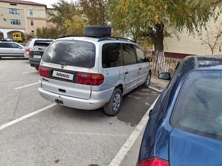 Volkswagen Sharan 1997 года за 2 000 000 тг. в Кызылорда – фото 3