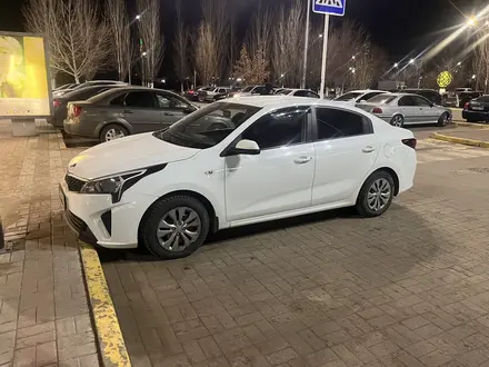 Kia Rio 2020 года за 6 500 000 тг. в Актобе – фото 2