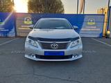 Toyota Camry 2014 года за 10 520 000 тг. в Талдыкорган – фото 2