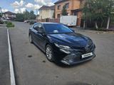 Toyota Camry 2020 года за 13 200 000 тг. в Астана – фото 3