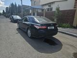 Toyota Camry 2020 года за 13 200 000 тг. в Астана – фото 5