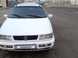 Volkswagen Passat 1994 годаүшін2 200 000 тг. в Атырау