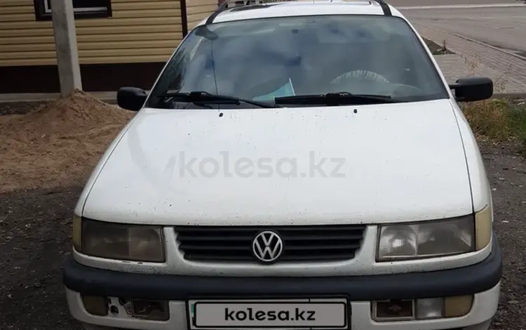 Volkswagen Passat 1995 годаүшін2 200 000 тг. в Караганда