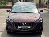Hyundai Accent 2021 года за 8 100 000 тг. в Караганда