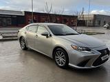 Lexus ES 250 2016 годаүшін9 000 000 тг. в Актау – фото 2