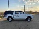 Toyota Hilux 2014 года за 13 200 000 тг. в Уральск