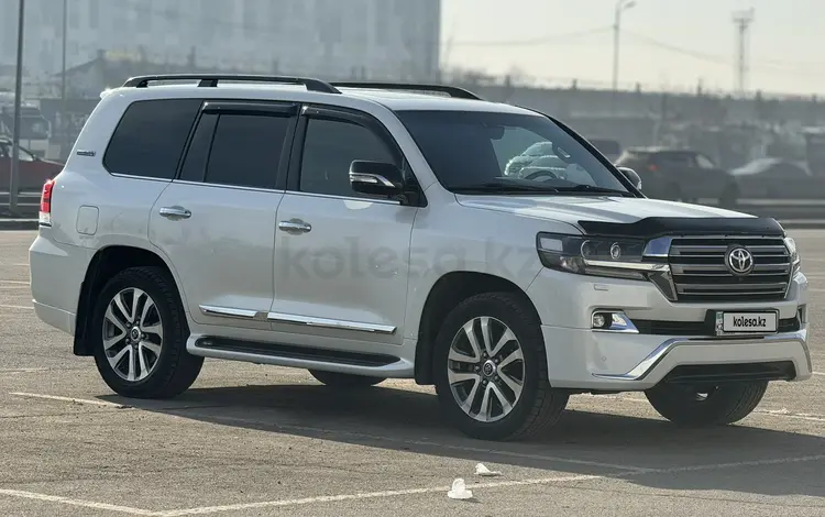 Toyota Land Cruiser 2017 года за 35 500 000 тг. в Алматы
