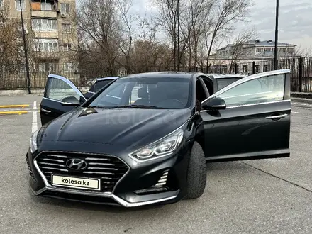 Hyundai Sonata 2018 года за 9 500 000 тг. в Шымкент – фото 6
