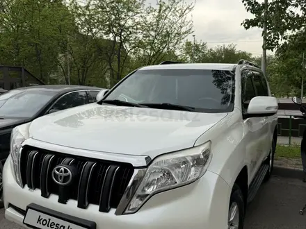 Toyota Land Cruiser Prado 2015 года за 18 300 000 тг. в Алматы