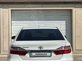 Toyota Camry 2017 года за 14 400 000 тг. в Шымкент – фото 5