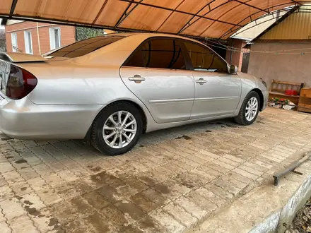 Toyota Camry 2003 года за 4 700 000 тг. в Уральск – фото 3