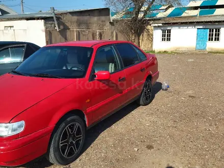Volkswagen Passat 1994 года за 1 500 000 тг. в Шымкент – фото 2