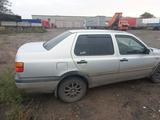 Volkswagen Vento 1993 годаүшін1 490 000 тг. в Семей – фото 2