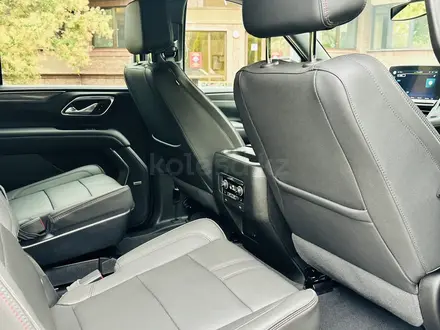Chevrolet Tahoe 2022 года за 55 000 000 тг. в Алматы – фото 17