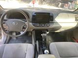 Toyota Camry 2005 годаүшін3 600 000 тг. в Жанаозен – фото 3