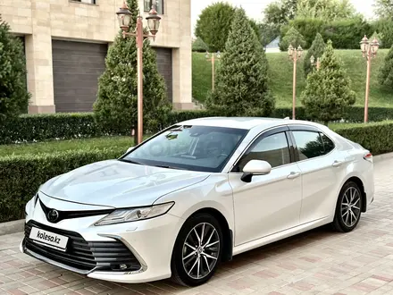 Toyota Camry 2021 года за 16 000 000 тг. в Шымкент