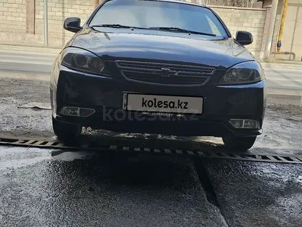 Daewoo Gentra 2014 года за 3 800 000 тг. в Шымкент – фото 11