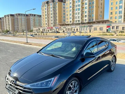 Hyundai Elantra 2019 года за 7 000 000 тг. в Актау