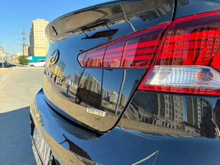 Hyundai Elantra 2019 года за 7 000 000 тг. в Актау – фото 4
