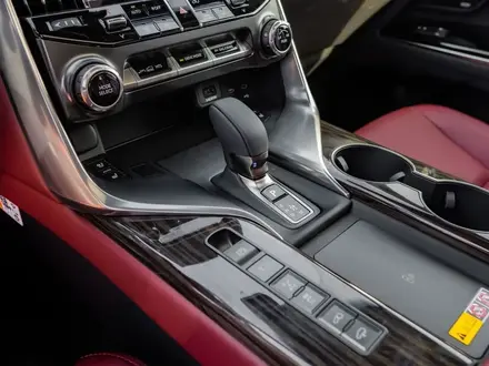 Lexus LX 700h Luxury 2025 года за 100 000 000 тг. в Семей – фото 17