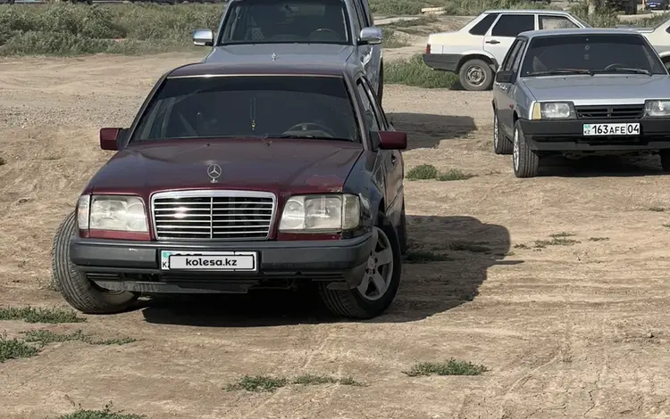 Mercedes-Benz E 220 1993 года за 1 000 000 тг. в Актобе