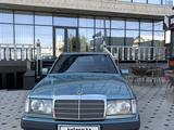 Mercedes-Benz E 220 1993 года за 2 500 000 тг. в Туркестан