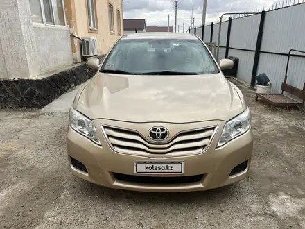 Toyota Camry 2010 года за 3 800 000 тг. в Атырау – фото 2