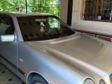 Mercedes-Benz E 240 1999 годаүшін3 800 000 тг. в Кентау – фото 3