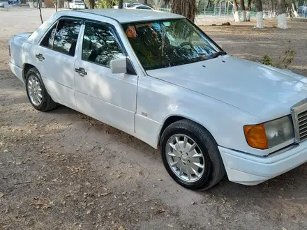 Mercedes-Benz C 230 1993 года за 2 500 000 тг. в Алматы – фото 5