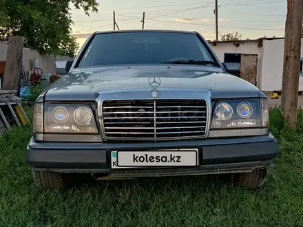 Mercedes-Benz E 200 1991 года за 1 000 000 тг. в Караганда