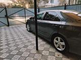 Toyota Camry 2013 годаүшін7 700 000 тг. в Актобе – фото 2