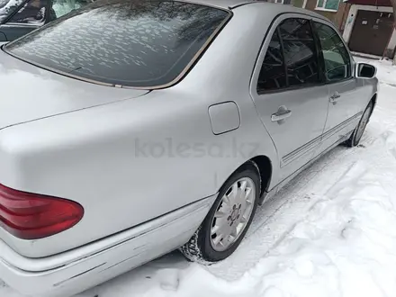 Mercedes-Benz E 320 2002 года за 3 300 000 тг. в Караганда