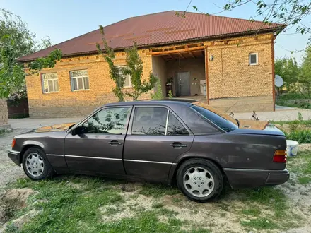 Mercedes-Benz E 230 1992 года за 1 800 000 тг. в Шымкент – фото 2