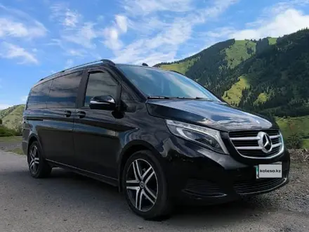 Mercedes-Benz V 220 2014 года за 22 000 000 тг. в Алматы