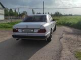 Mercedes-Benz E 230 1991 года за 1 300 000 тг. в Мерке – фото 4