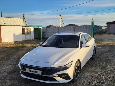 Hyundai Elantra 2024 года за 8 700 000 тг. в Семей – фото 4