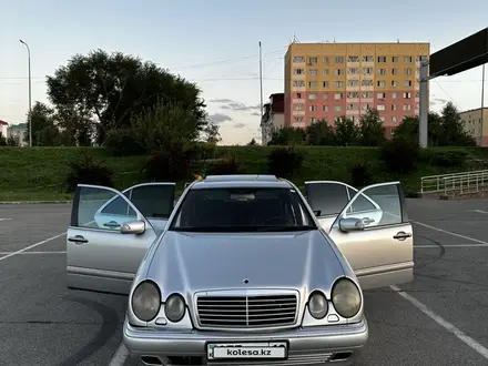 Mercedes-Benz E 320 1996 года за 2 500 000 тг. в Алматы – фото 10